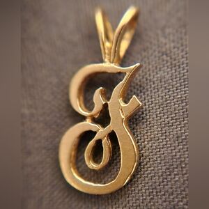 14K Gold Classic Letter F charm